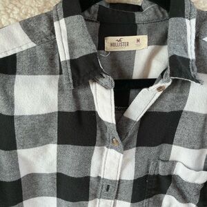 Hollister Women's Black and White Plaid Shirt